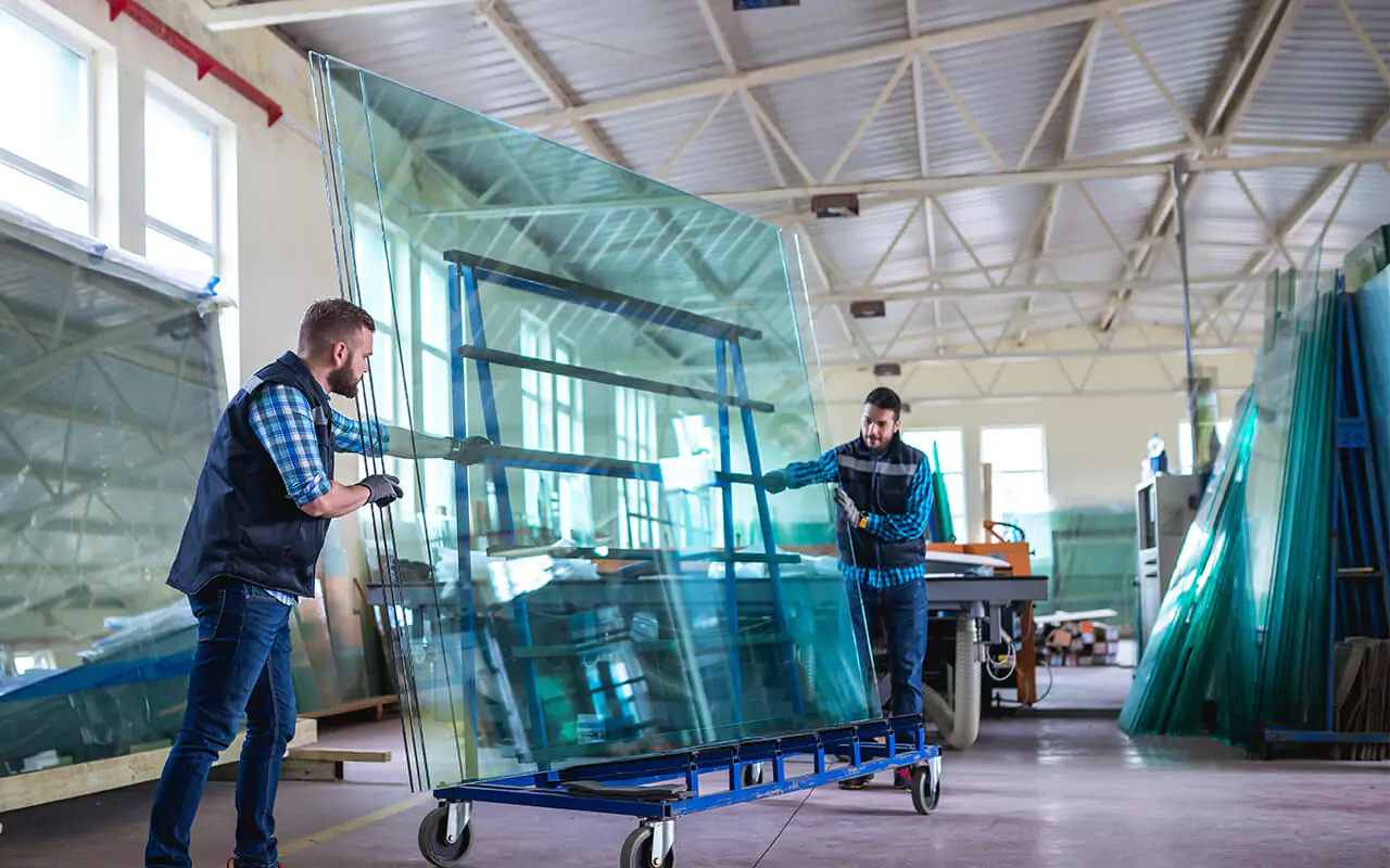 Padel court glass panel manufacturing — US Padel Court Builders
